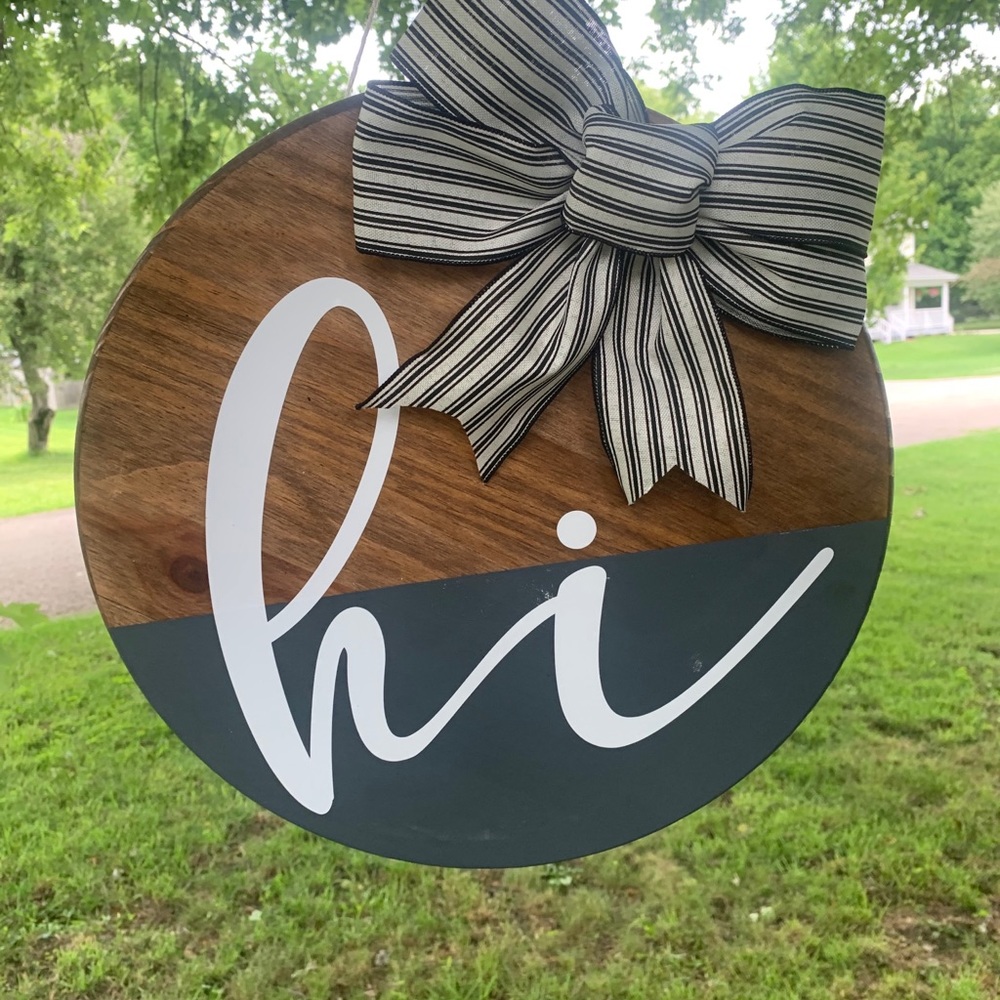 Round wooden sign